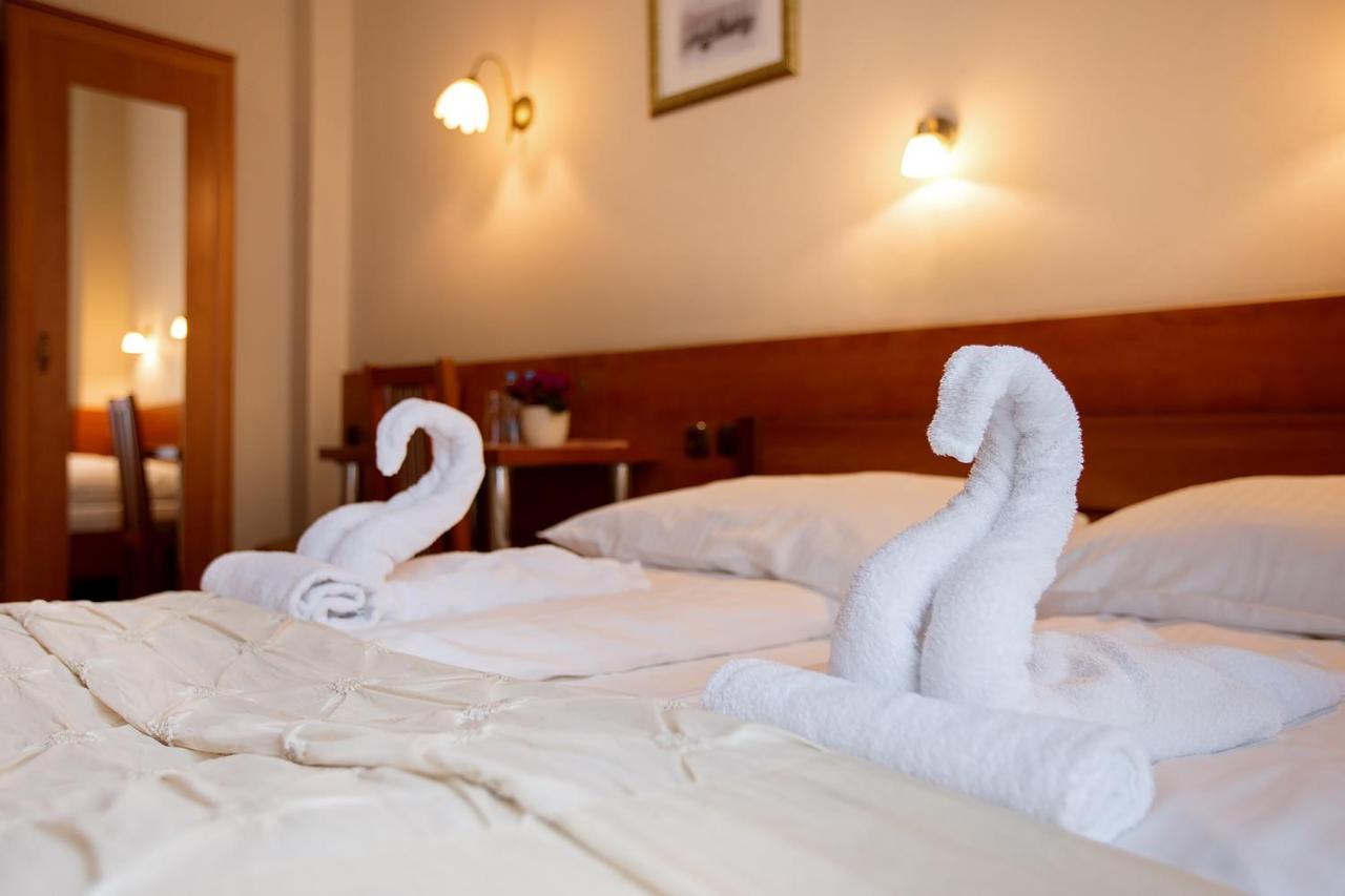 Hotel Zamek Chalupki ภายนอก รูปภาพ