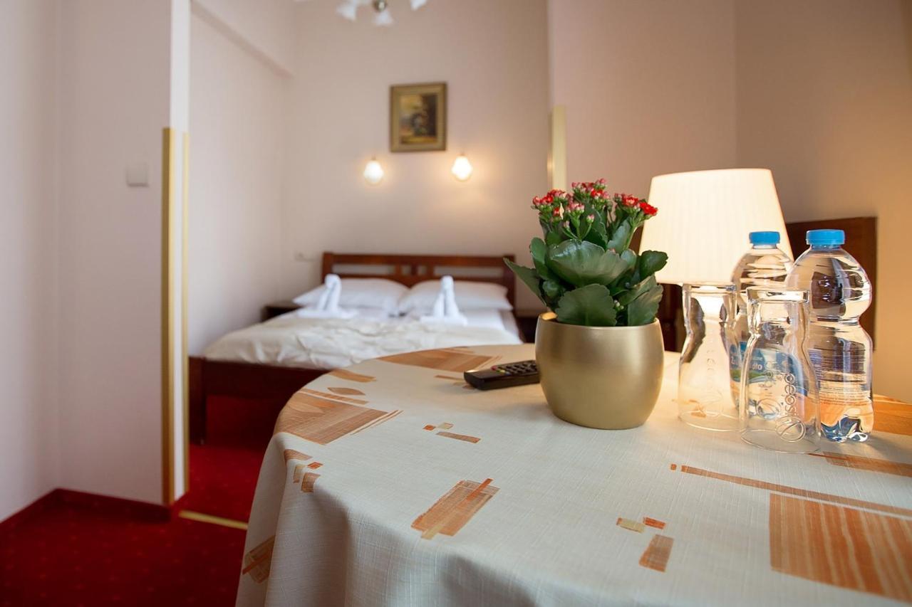 Hotel Zamek Chalupki ภายนอก รูปภาพ