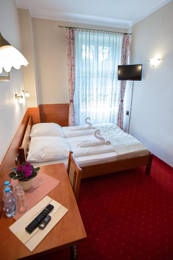 Hotel Zamek Chalupki ภายนอก รูปภาพ