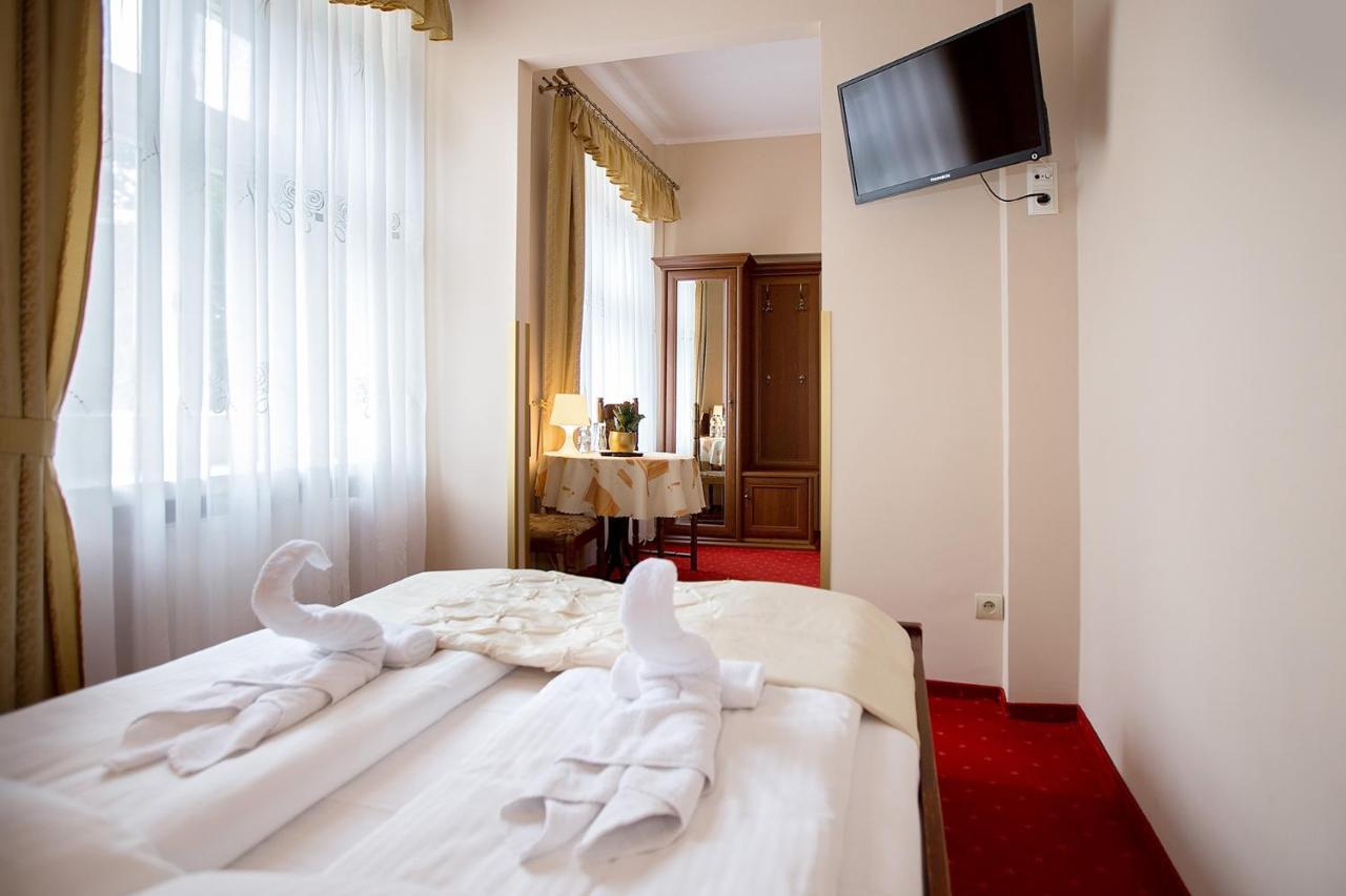 Hotel Zamek Chalupki ภายนอก รูปภาพ