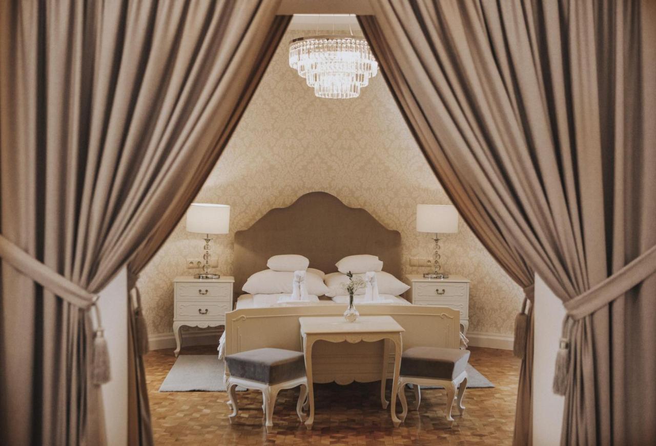 Hotel Zamek Chalupki ภายนอก รูปภาพ
